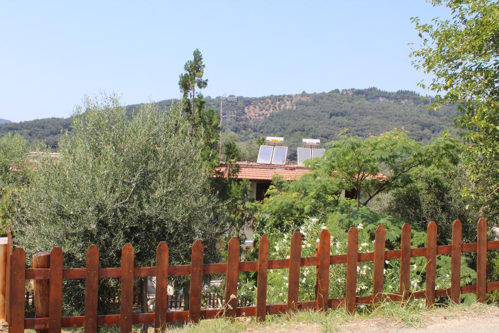 Villa Marina Agios Georgios Pagon Exterior foto